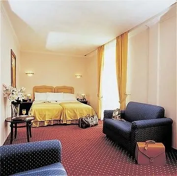 Ambassador-Monaco Hotel Monaco